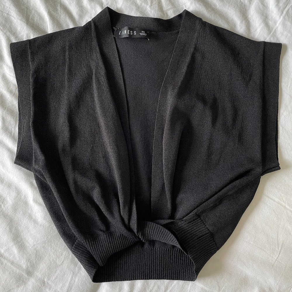 NWOT XS Lioness Black Top